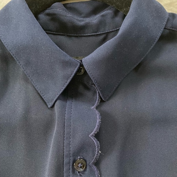 BANANA REPUBLIC navy button down sleeveless blouse. Size XS - Picture 4 of 6